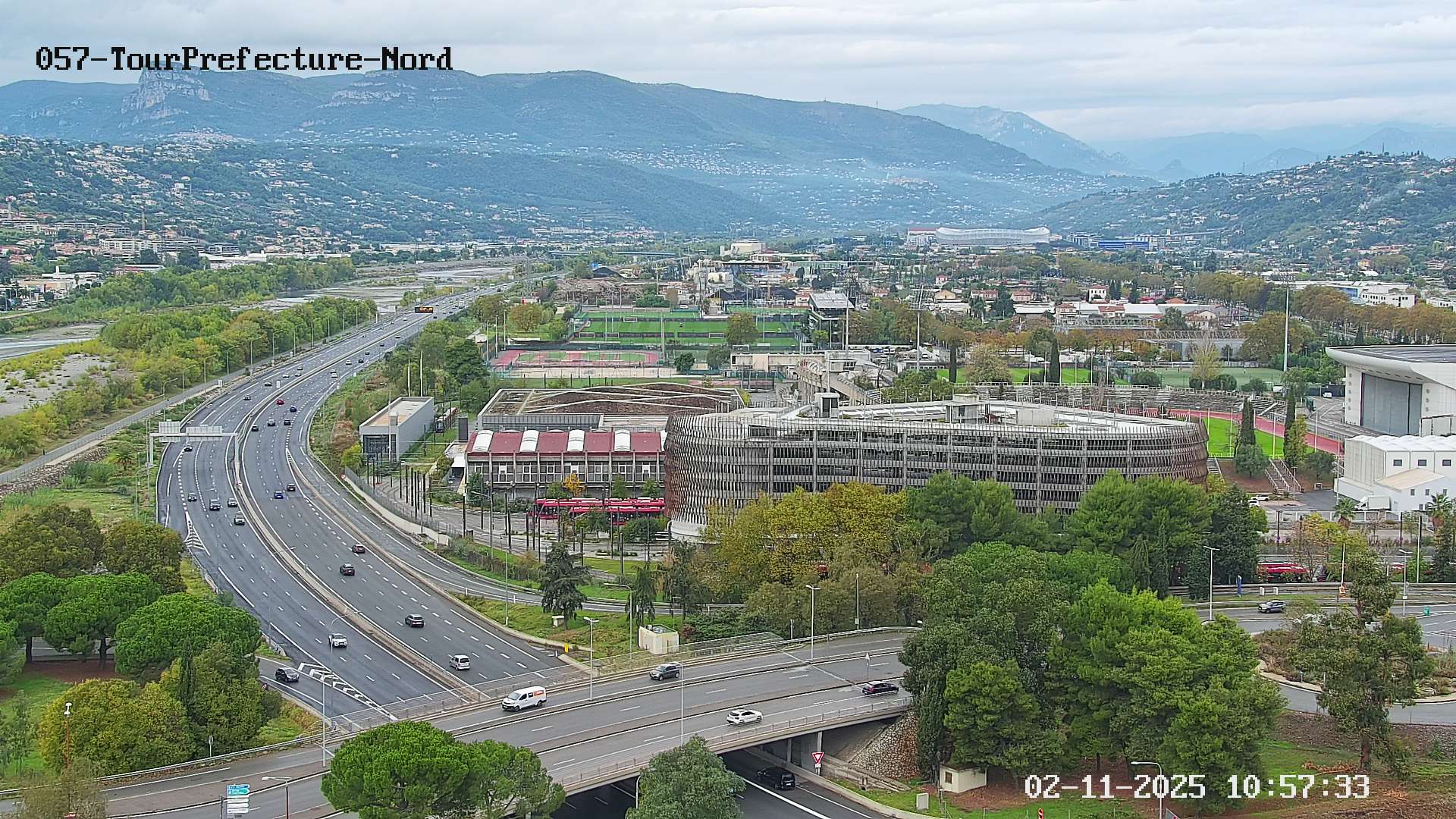 <h2>Caméra autoroute France - A8, Nice, à hauteur de la Préfecture des Alpes Maritimes, direction Antibes</h2>