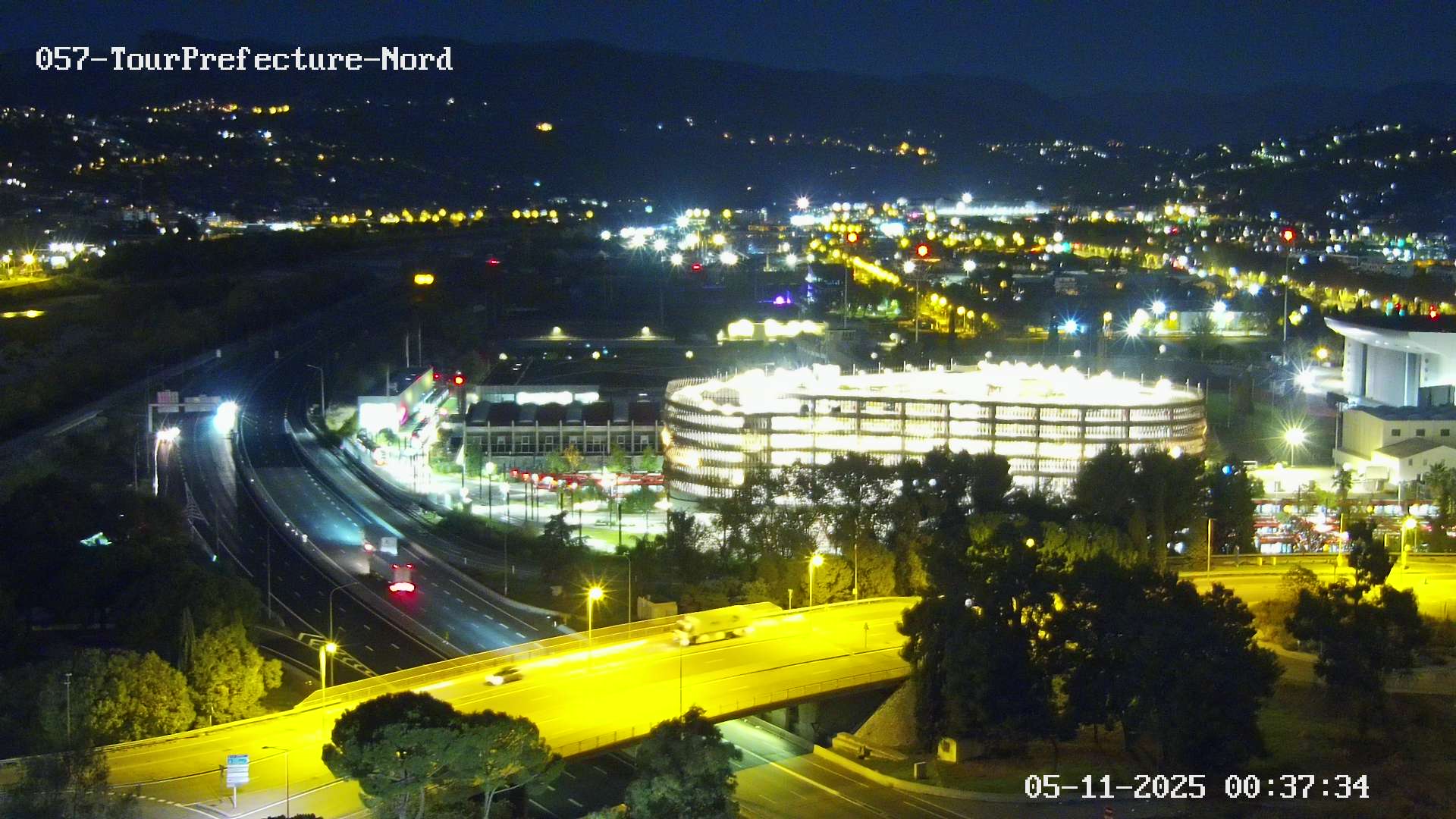 Caméra autoroute France - A8, Nice, à hauteur de la Préfecture des Alpes Maritimes, direction Antibes