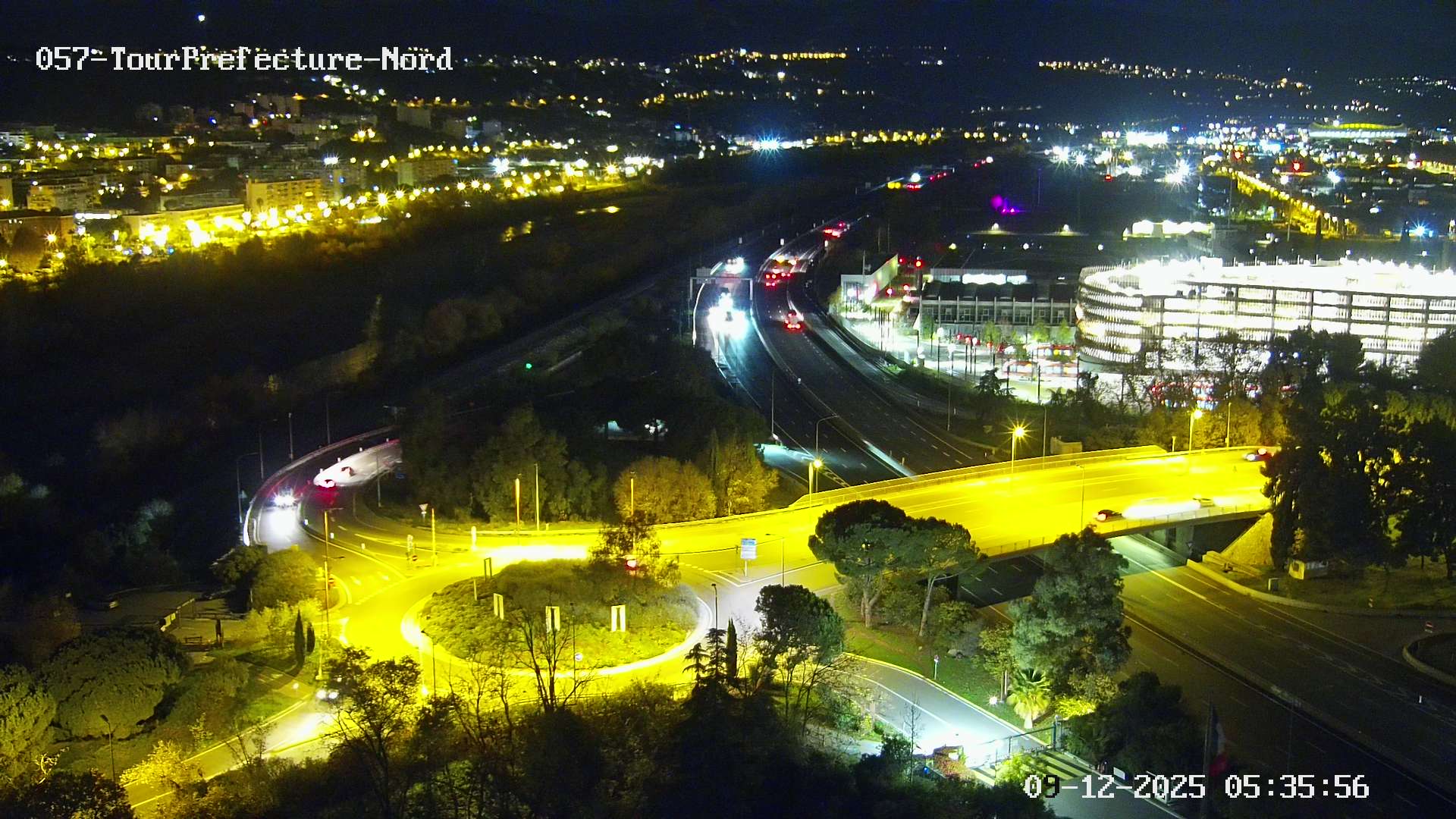 Caméra autoroute France - A8, Nice, à hauteur de la Préfecture des Alpes Maritimes, direction Antibes