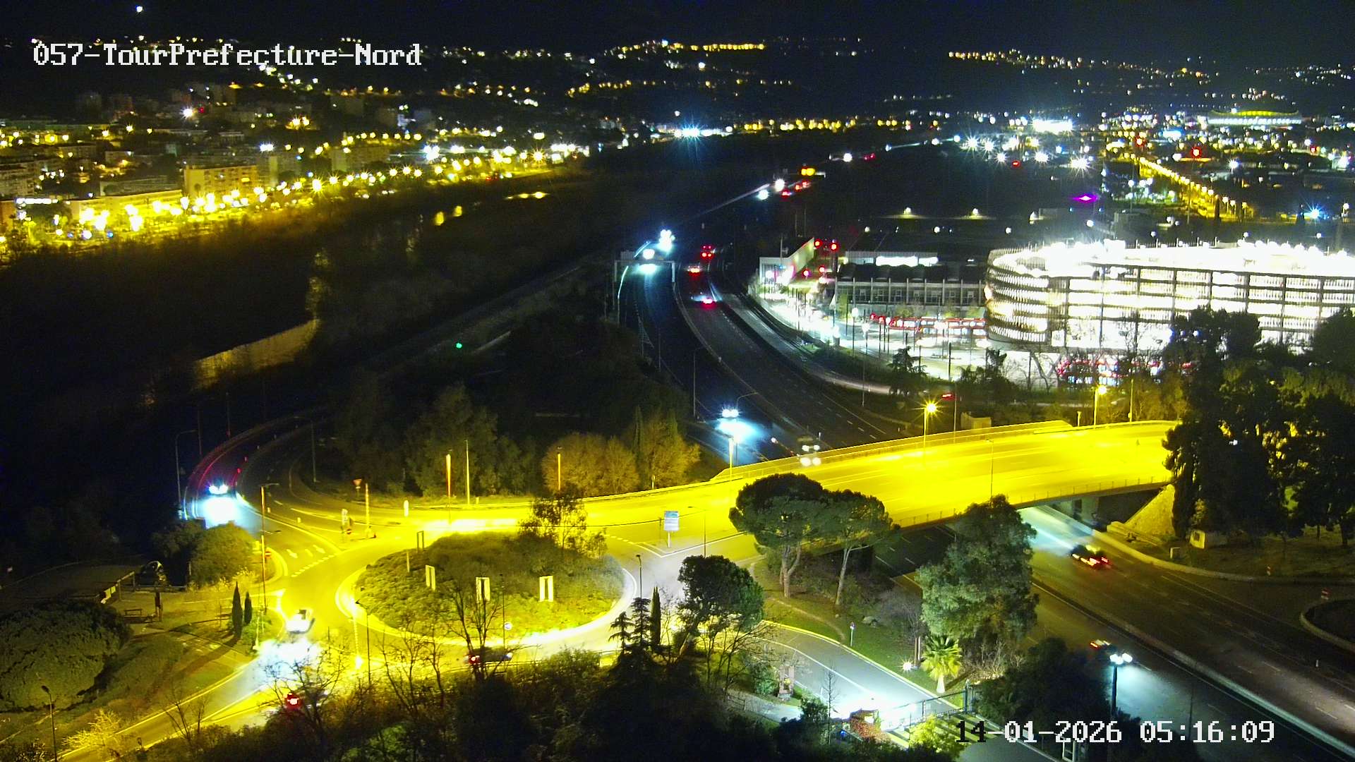 <h2>Caméra autoroute France - A8, Nice, à hauteur de la Préfecture des Alpes Maritimes, direction Antibes</h2>