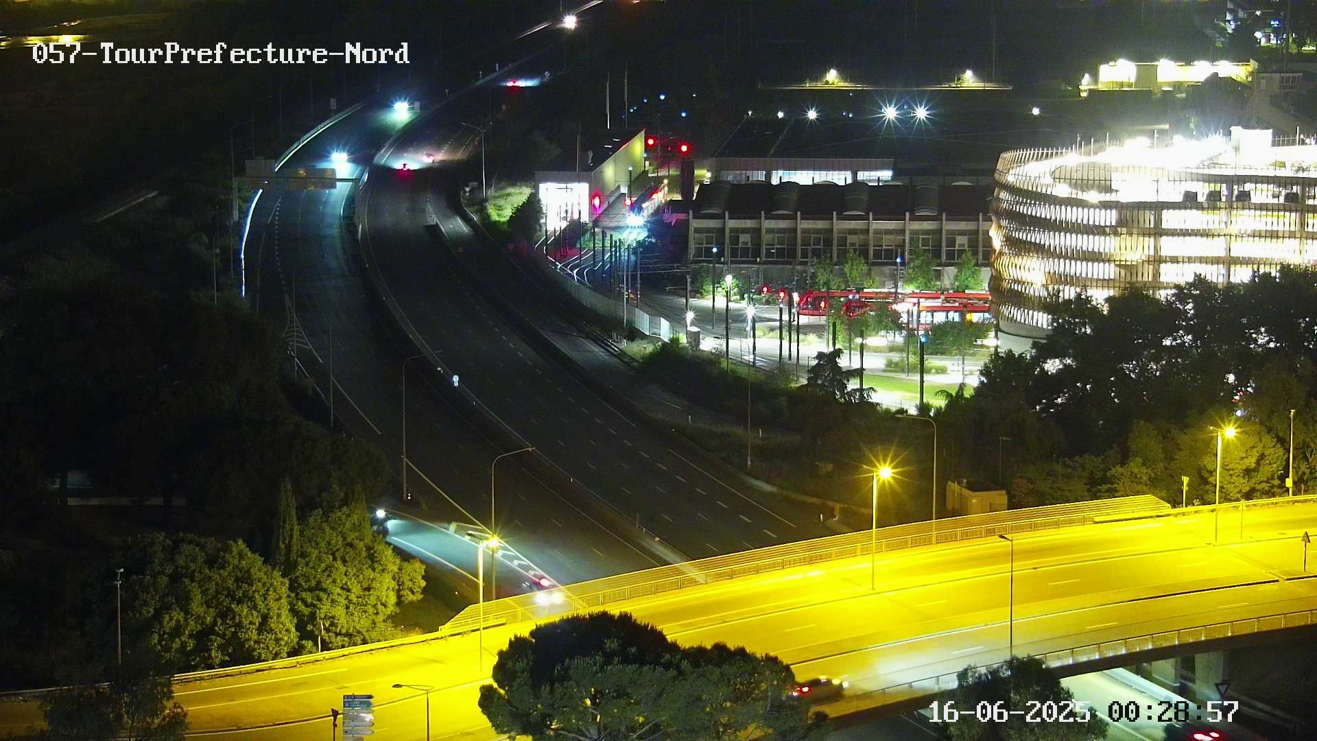 Caméra autoroute France - A8, Nice, à hauteur de la Préfecture des Alpes Maritimes, direction Antibes
