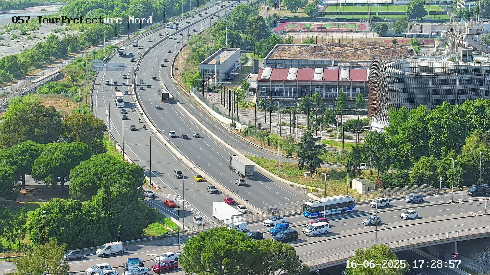 Caméra autoroute France - A8, Nice, à hauteur de la Préfecture des Alpes Maritimes, direction Antibes