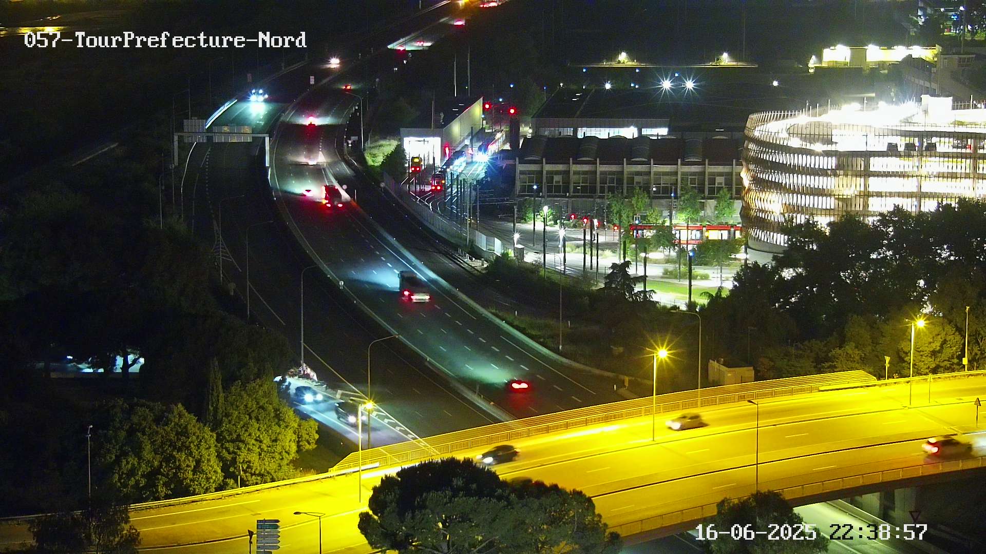 <h2>Caméra autoroute France - A8, Nice, à hauteur de la Préfecture des Alpes Maritimes, direction Antibes</h2>