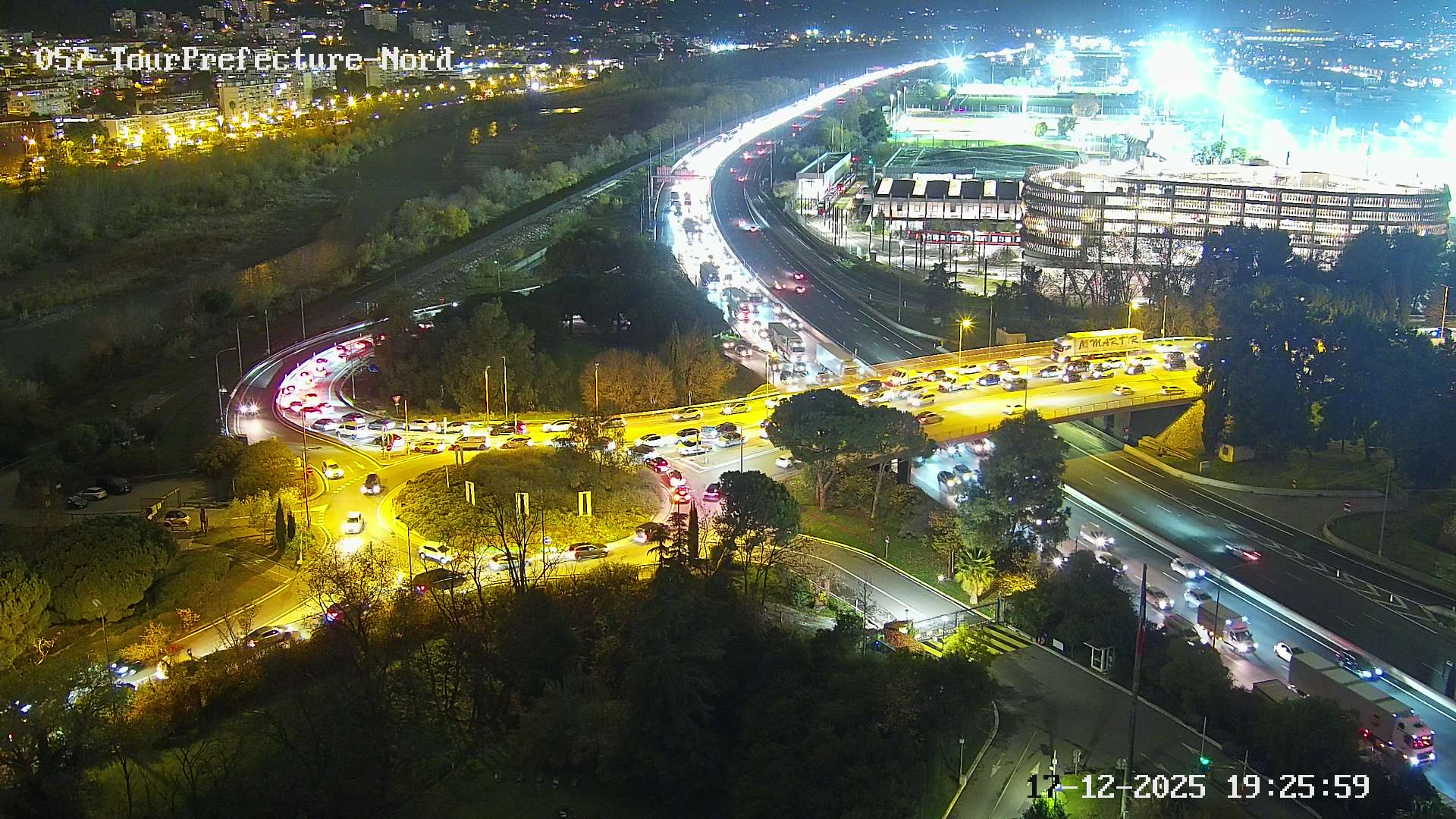 Caméra autoroute France - A8, Nice, à hauteur de la Préfecture des Alpes Maritimes, direction Antibes