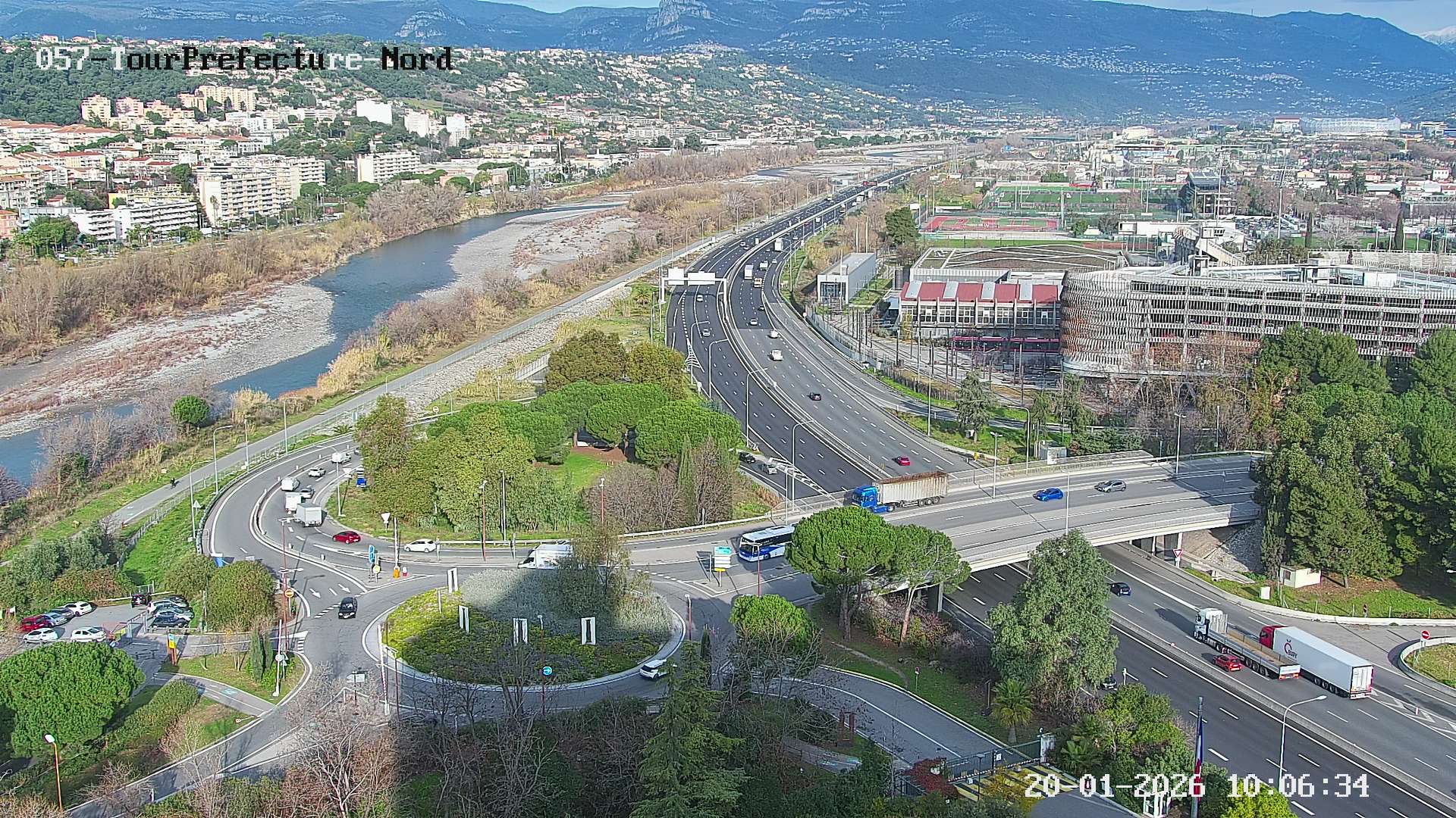 Caméra autoroute France - A8, Nice, à hauteur de la Préfecture des Alpes Maritimes, direction Antibes