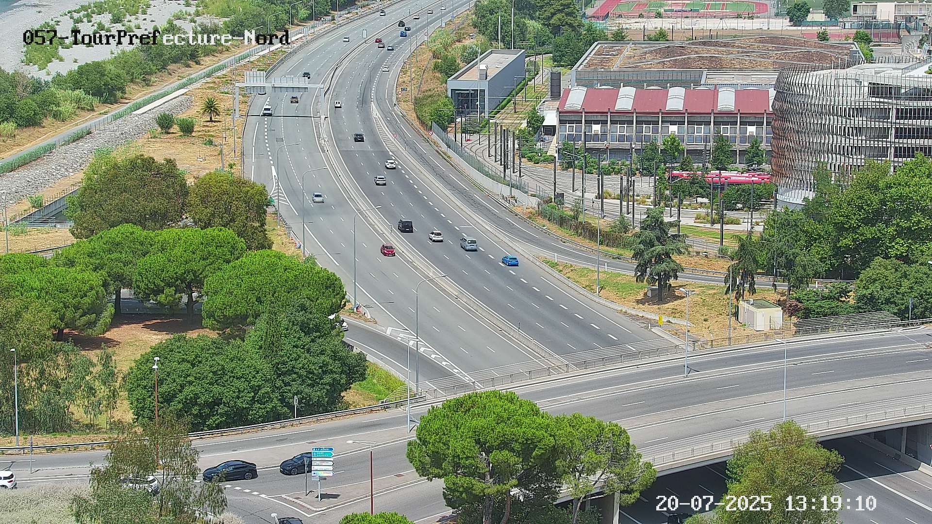 <h2>Caméra autoroute France - A8, Nice, à hauteur de la Préfecture des Alpes Maritimes, direction Antibes</h2>