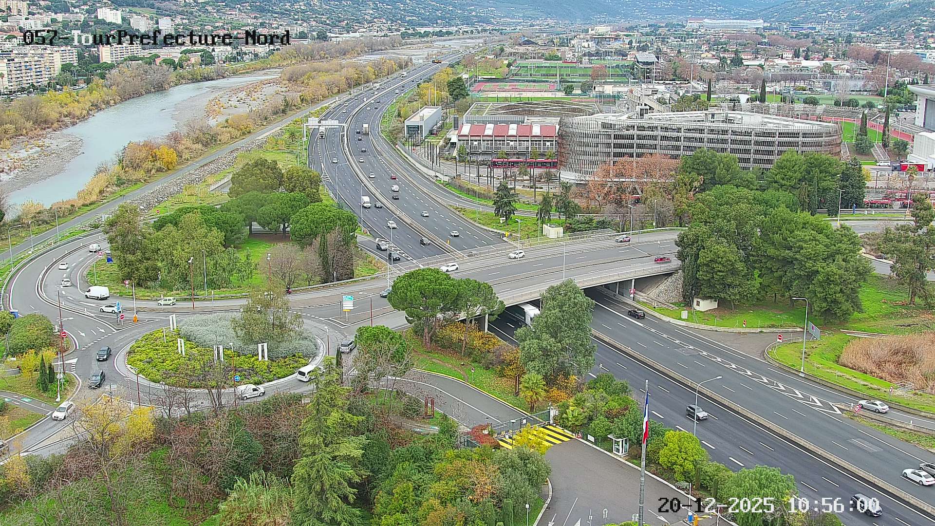 <h2>Caméra autoroute France - A8, Nice, à hauteur de la Préfecture des Alpes Maritimes, direction Antibes</h2>