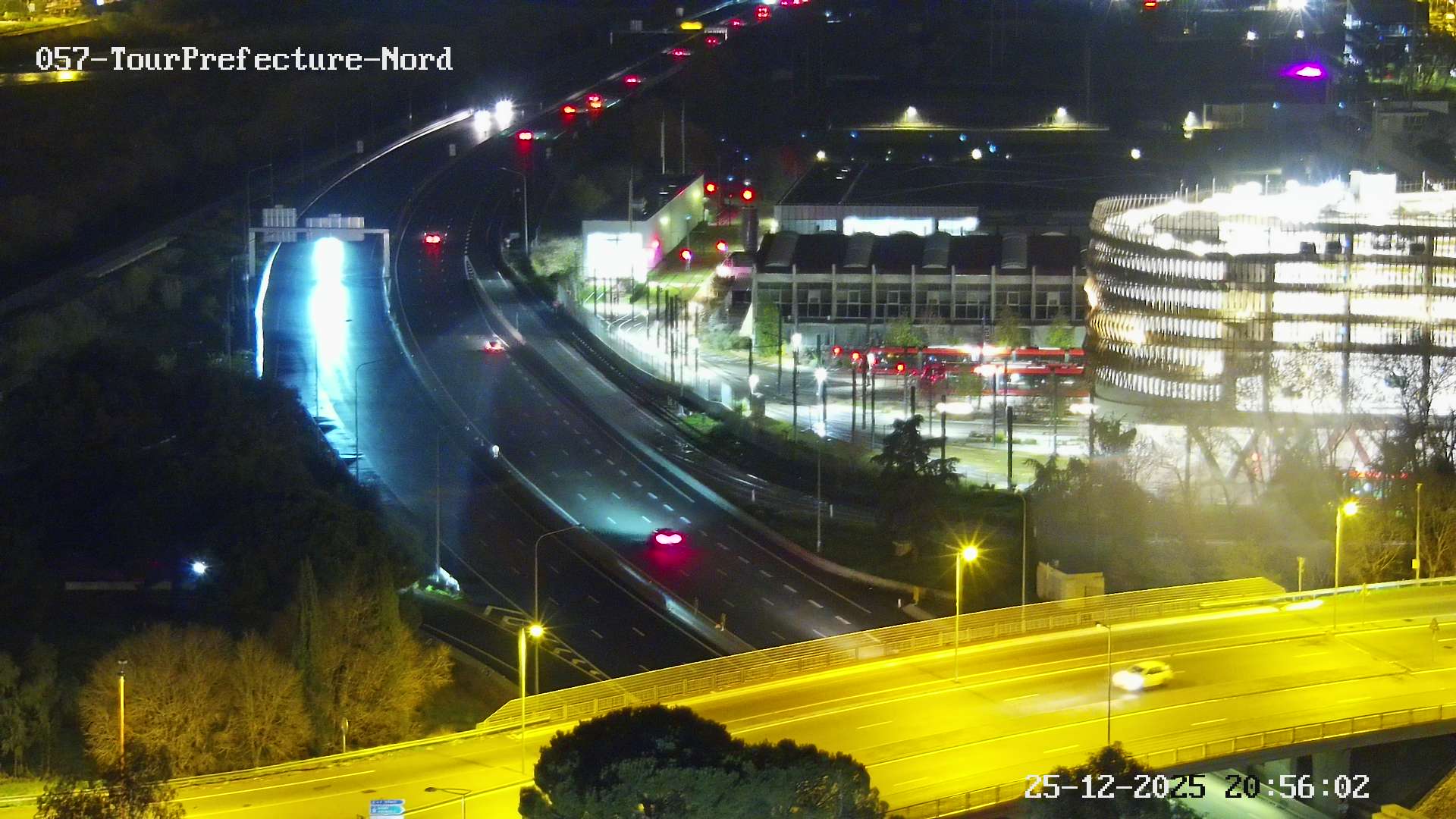 Caméra autoroute France - A8, Nice, à hauteur de la Préfecture des Alpes Maritimes, direction Antibes